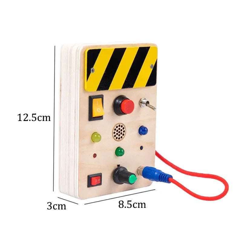 Jouet Montessori évolutif – Busy Board en bois avec lumières LED et activités sensorielles