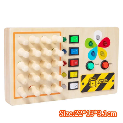 Jouet Montessori évolutif – Busy Board en bois avec lumières LED et activités sensorielles