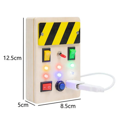 Jouet Montessori évolutif – Busy Board en bois avec lumières LED et activités sensorielles
