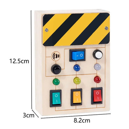 Jouet Montessori évolutif – Busy Board en bois avec lumières LED et activités sensorielles