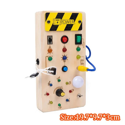 Jouet Montessori évolutif – Busy Board en bois avec lumières LED et activités sensorielles